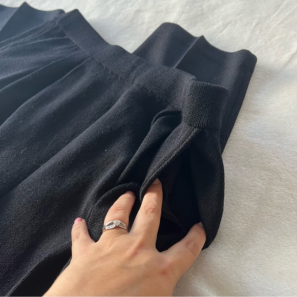 Vintage St. John Basic Santana Knit Crop Pants - Picture 6 of 9